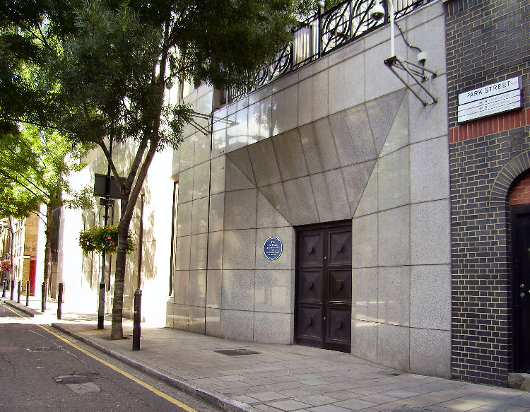 Blue plaque site of the Rose Theatre